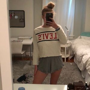 Levi’s cropped long sleeve